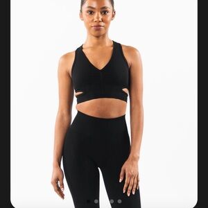 Alphalete Stratus Bra